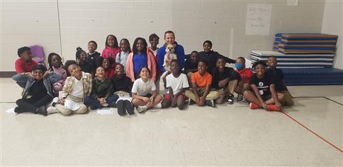 Ms. Palmer's 4th grade class with Dion and Gobi